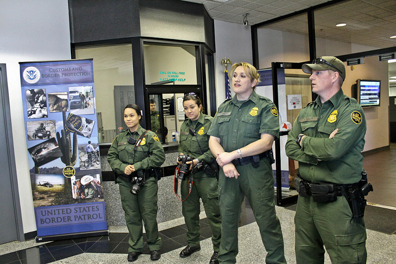 Tour and discussion at the Border Patrol Station in Nogales 